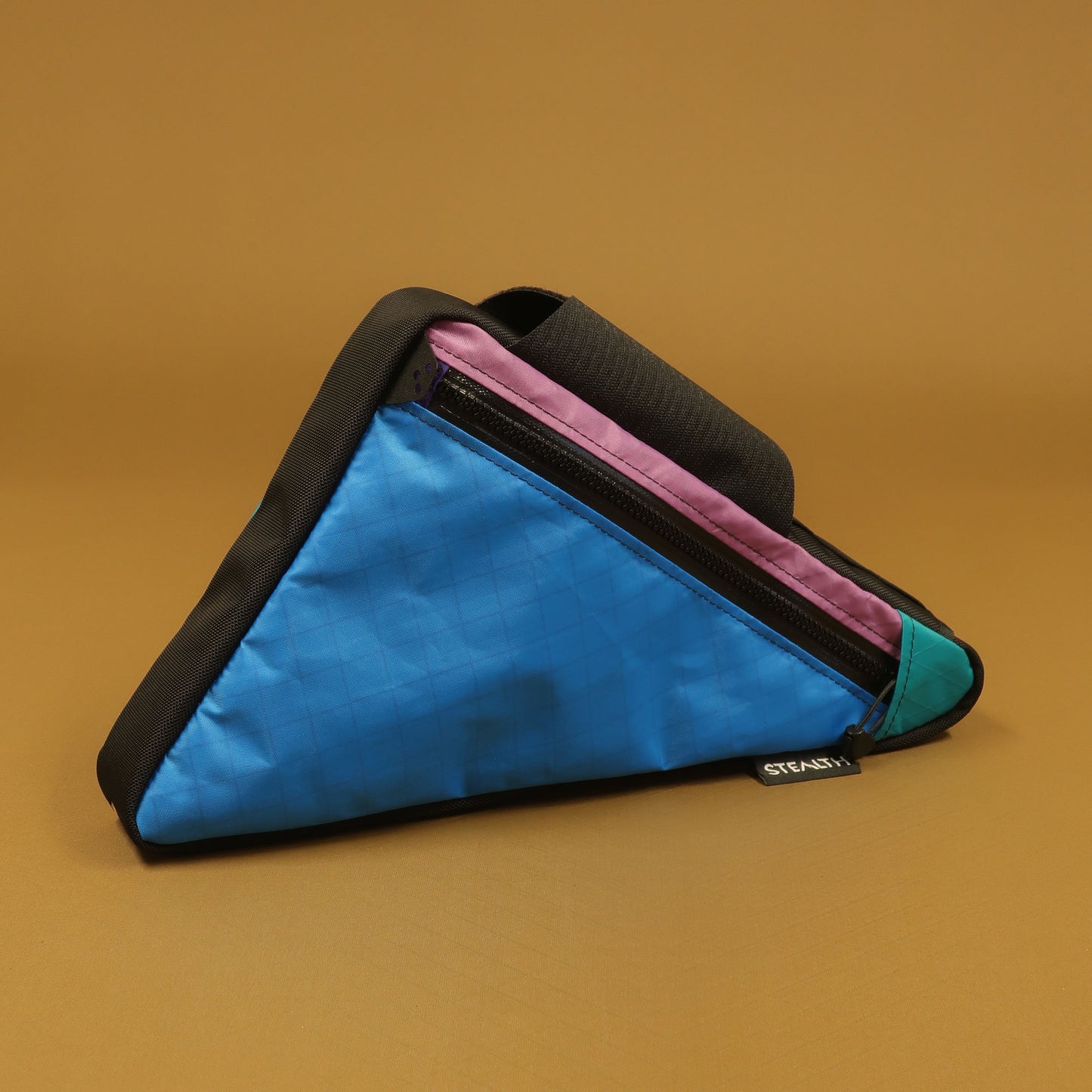 F35 Wedge Frame Bag