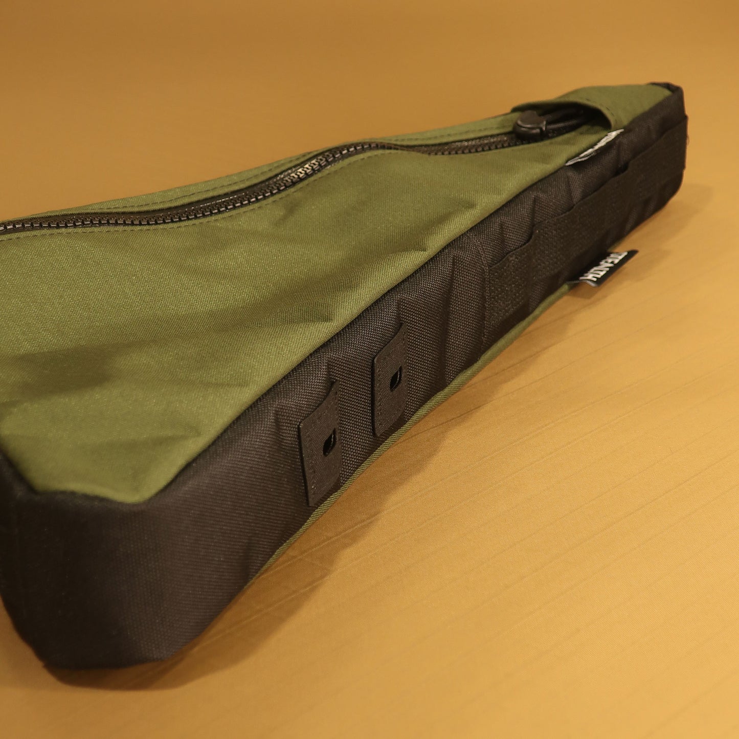 Full Frame Bag - Single Zip