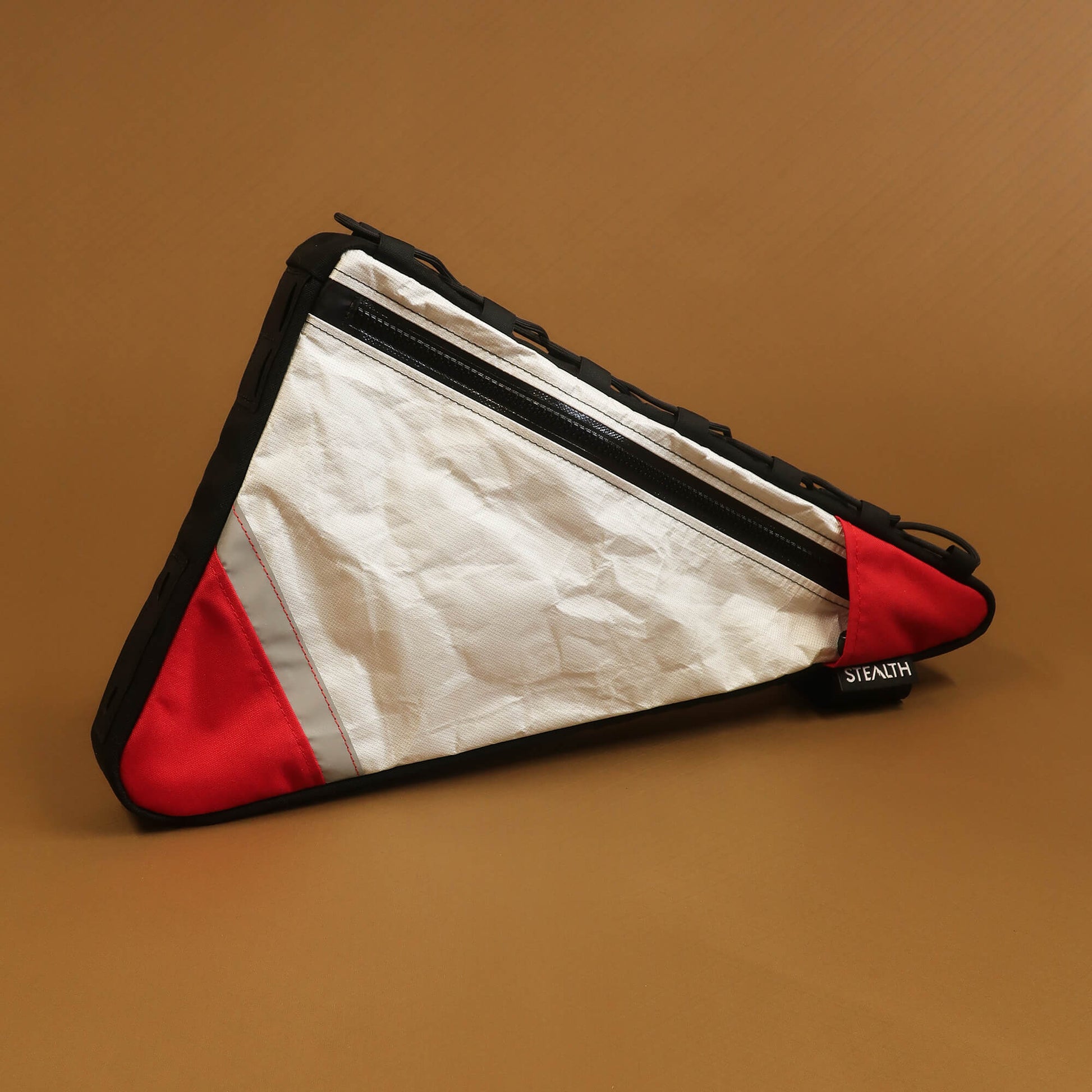 Custom multicolour Ultra200 White lace up and bolt on frame bag