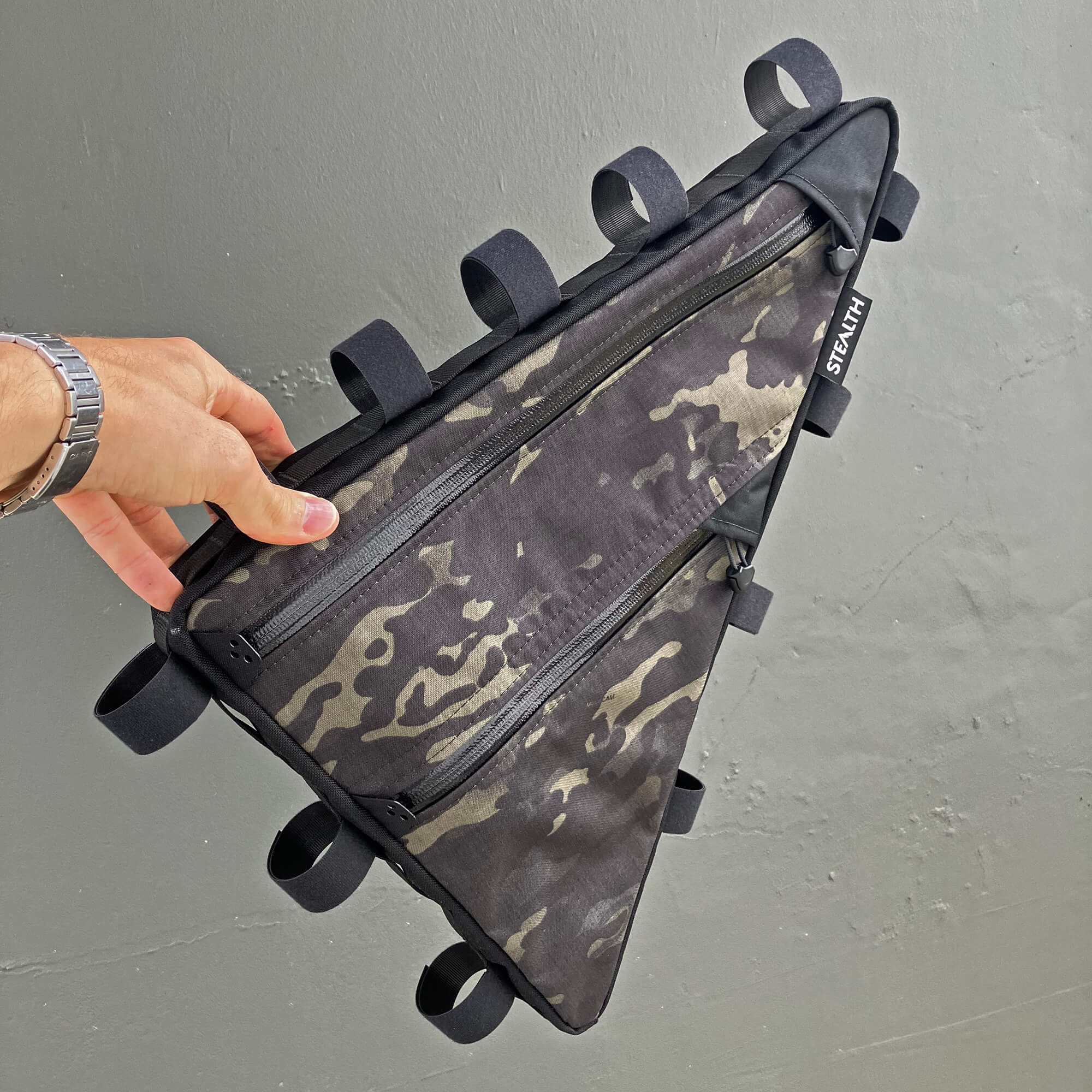 Double zip multicam black frame bag