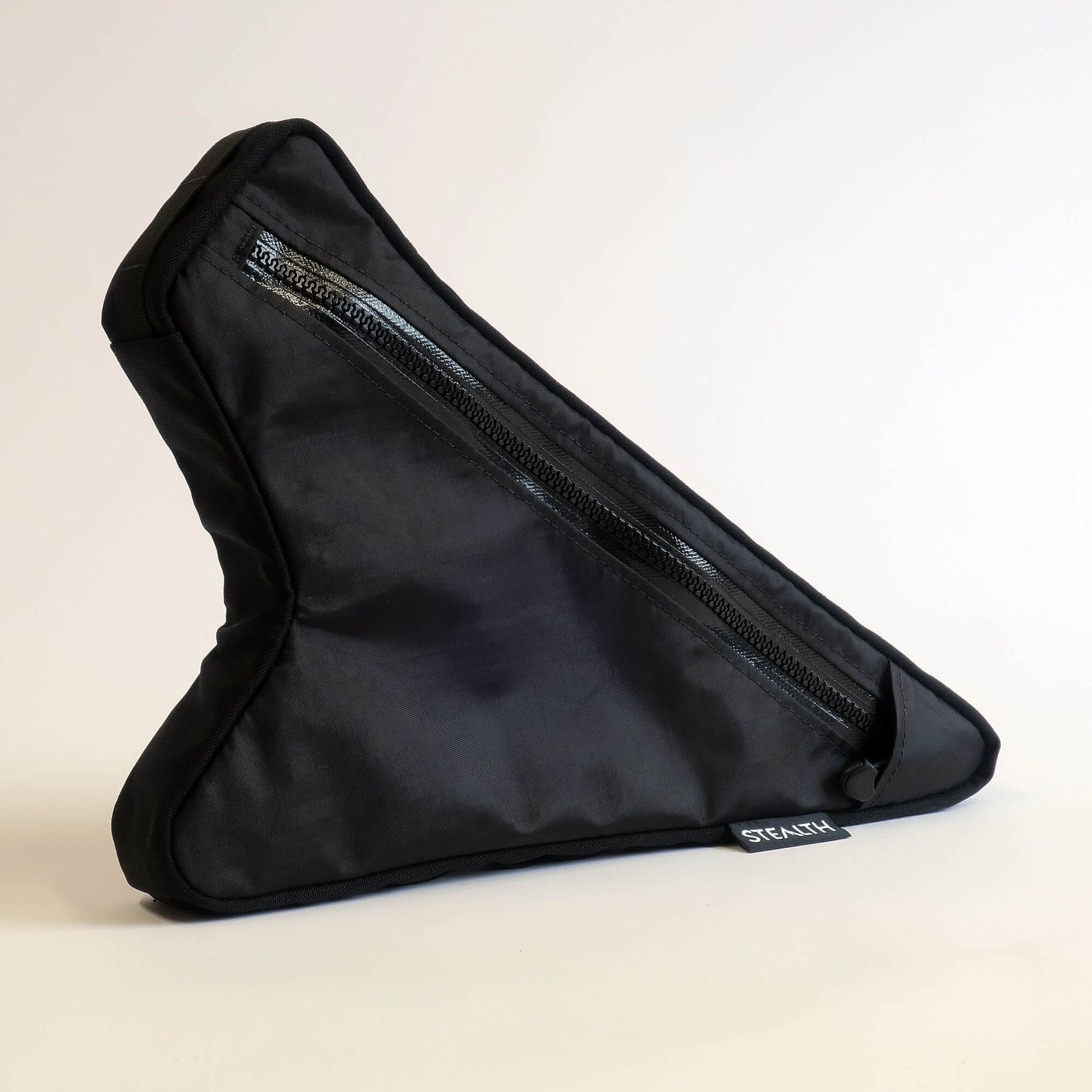 Full suspension frame bag single zip custom