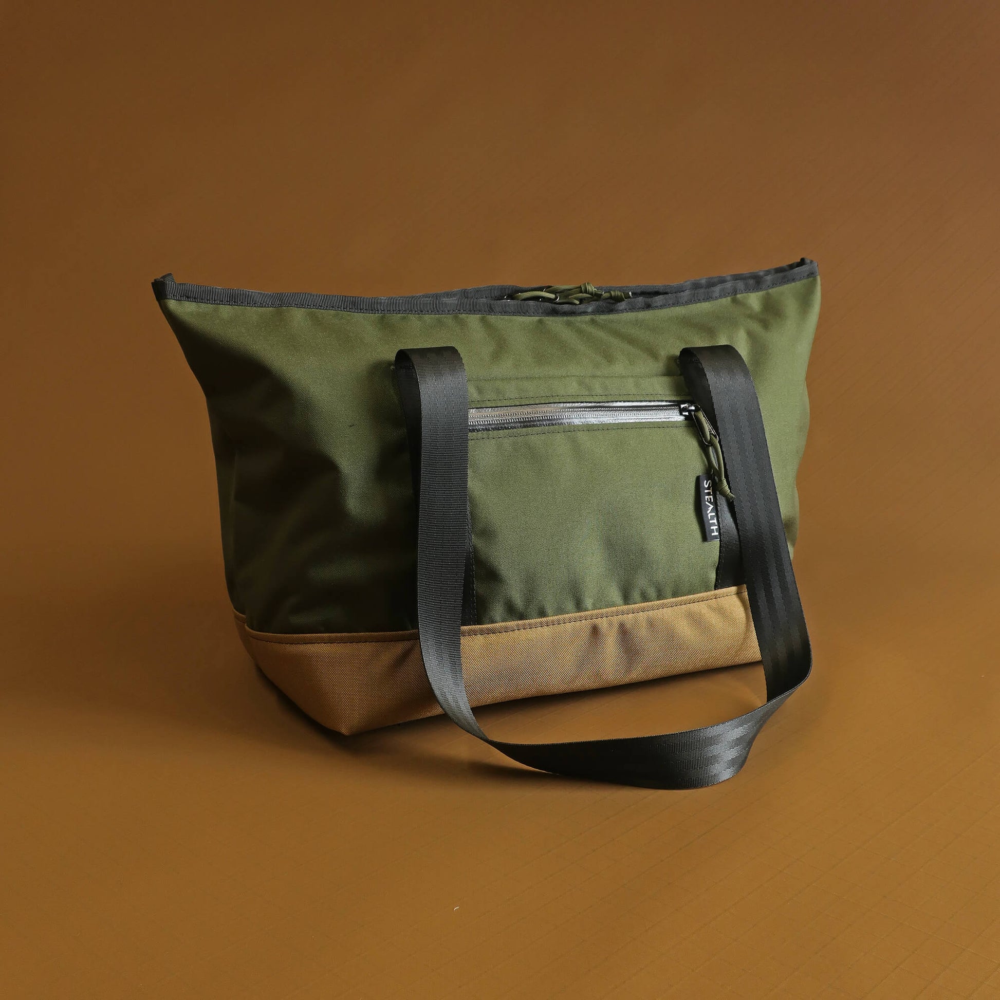 Tote Coyote Olive