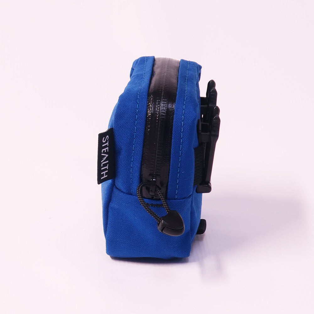 Zipped organizational pocket for bum bag